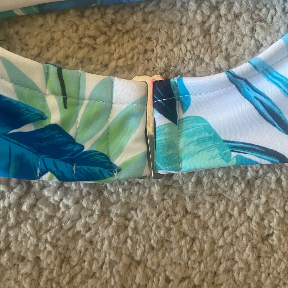 Bathing suit top - Picture 4 of 8